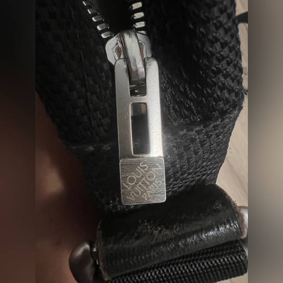 Authentic LOUIS VUITTON Black Damier Geant Canvas Citadin Messenger Bag - Picture 12 of 13